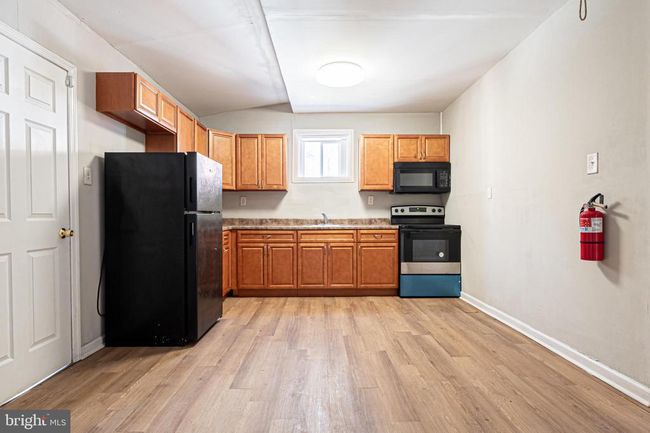 212 Middlesex St, Townhouse with 3 bedrooms, 1 bathrooms and null parking in GLOUCESTER CITY NJ | Image 15