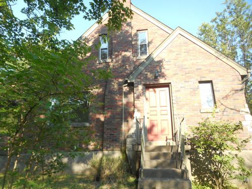 7146 Althaus Rd, Colerain Twp, OH, 45247-2502 | Card Image