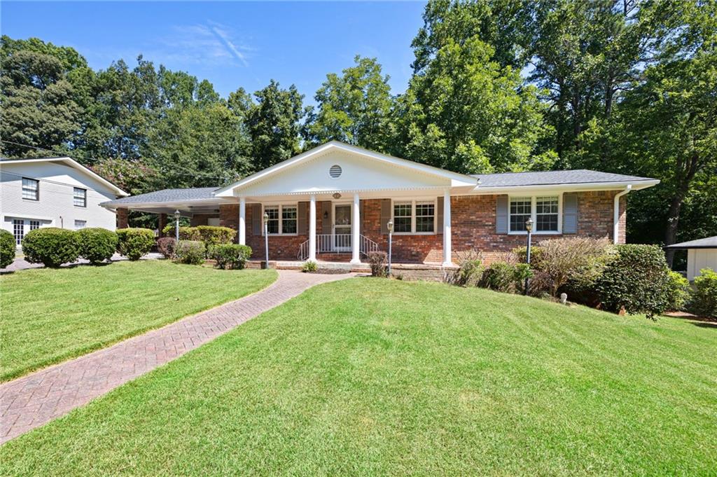 Honeysuckle Dr, Smyrna, GA 30082