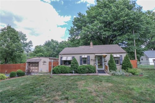 7815 Benson St, Overland Park, KS, 66204-2547 | Card Image