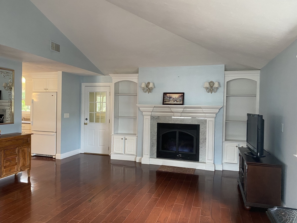 White Rd, Holbrook, MA 02343