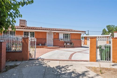 11887 Sproule Ave, Pacoima, CA, 91331-1054 | Card Image