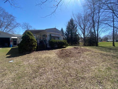 942 S Shaw Rd, Casnovia, MI, 49318-9667 | Card Image