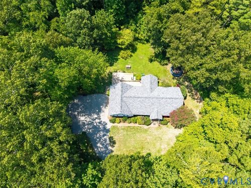 132 Schooner Ln, Mathews, VA, 23109-2226 | Card Image