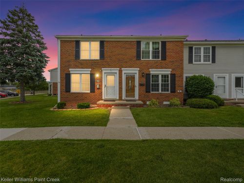 51-36650 Park Place Dr, Sterling Heights, MI, 48310-4223 | Card Image