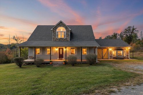 453 Suffolk Ln, Callaway, VA, 24067-4830 | Card Image