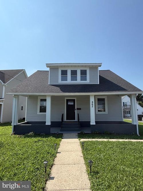 862 Forest St, DOVER, DE, 19904-3418 | Card Image