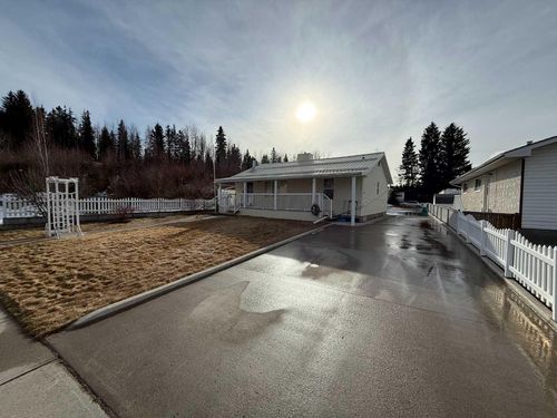 152 Sherwood Dr, Hinton, AB, T7V1P6 | Card Image