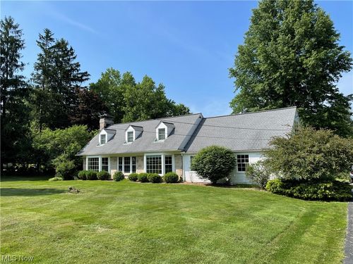 75 N Strawberry Ln, Moreland Hills, OH, 44022-1268 | Card Image