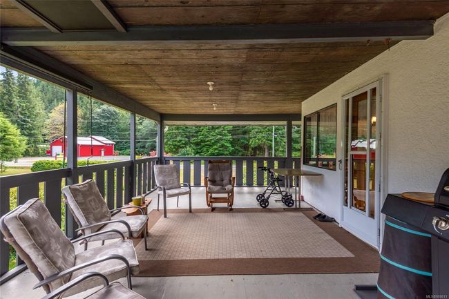 1301 Sayward Rd, House other with 5 bedrooms, 3 bathrooms and 6 parking in Sayward BC | Image 36