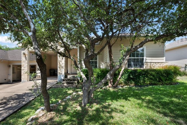 B - 1002 Castile Rd, Home with 3 bedrooms, 2 bathrooms and 3 parking in Austin TX | Image 5