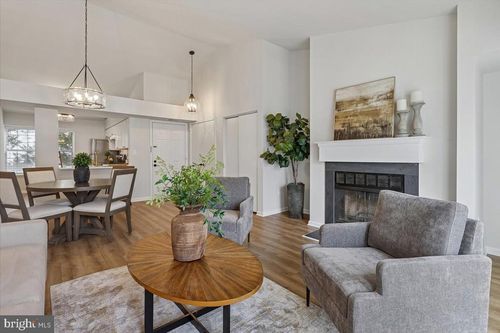 18-4-3403 Lakeside View Dr, FALLS CHURCH, VA, 22041-2454 | Card Image