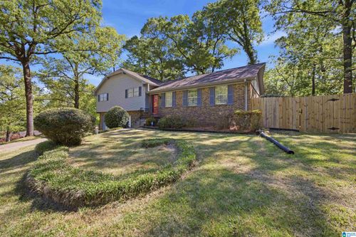 302 Fran Dr, Alabaster, AL, 35007-7504 | Card Image