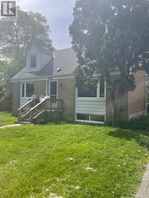 30 Vonda, Second Floor Avenue, Toronto (Willowdale East), ON, M2N5E9 | Card Image