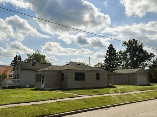 400 Birch Street, Kingsford, MI, 49802 | Card Image