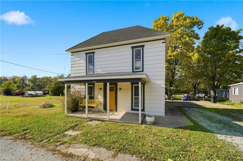 606 Water St, Holt, MO, 64048-7129 | Card Image