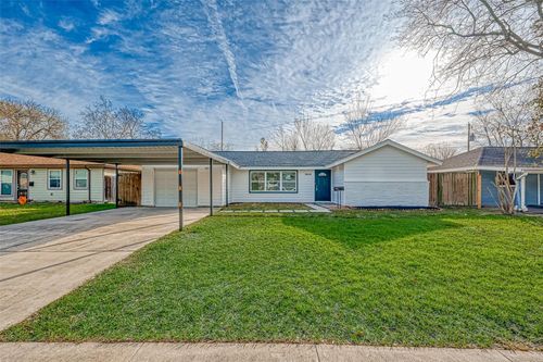 1914 Lynnview Dr, Houston, TX, 77055-2012 | Card Image