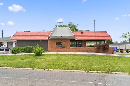 1900 Tamarack Cir S, Columbus, OH, 43229-4504 | Card Image