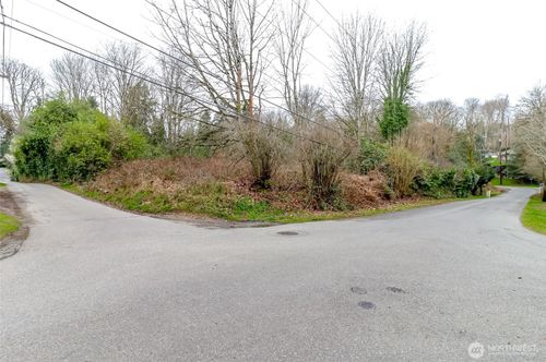 12613 35th Ave S, Tukwila, WA, 98168-2507 | Card Image