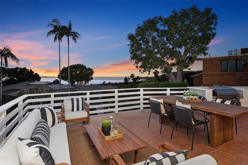 590 Diamond St, Laguna Beach, CA, 92651-3404 | Card Image