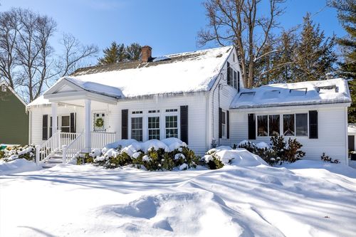 5 S Oliver St, Tewksbury, MA, 01876-3222 | Card Image