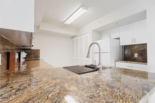 apt-204-9615 Nw 1st Ct, Pembroke Pines, FL, 33024-6294 | Card Image