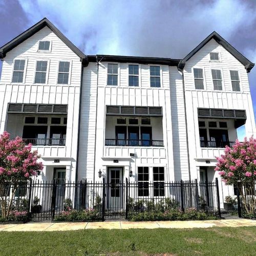 2745 Providence St, Houston, TX, 77020-3752 | Card Image