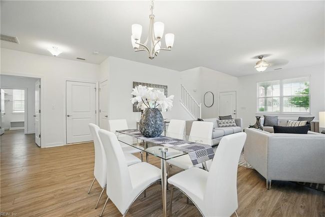 637 Middleton Way, House other with 5 bedrooms, 4 bathrooms and null parking in Chesapeake VA | Image 12
