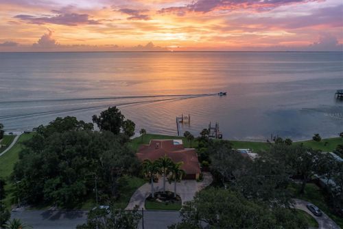 5810 Bahama Shores Dr S, ST PETERSBURG, FL, 33705-5428 | Card Image
