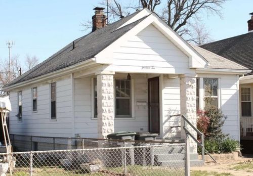 1410 E Indiana St, Evansville, IN, 47711-5864 | Card Image