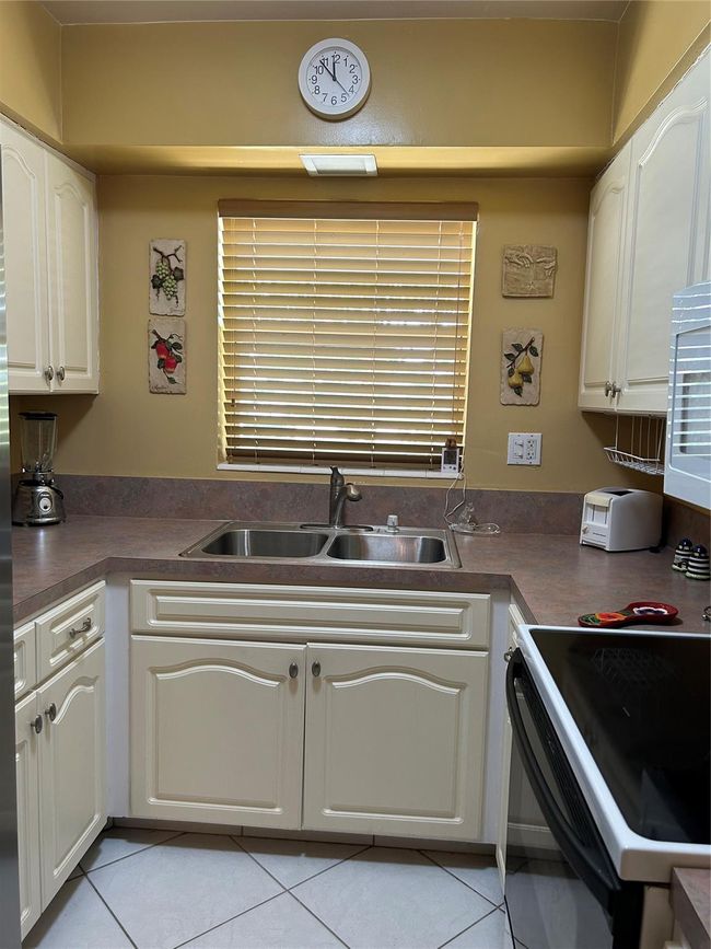 UPDATED KITCHEN | Image 13