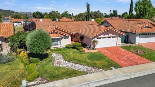 905 Inverness Dr, Paso Robles, CA, 93446-3494 | Card Image