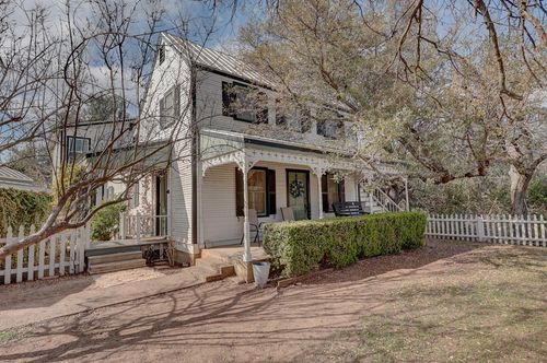 507 W Travis St, Fredericksburg, TX, 78624-3236 | Card Image