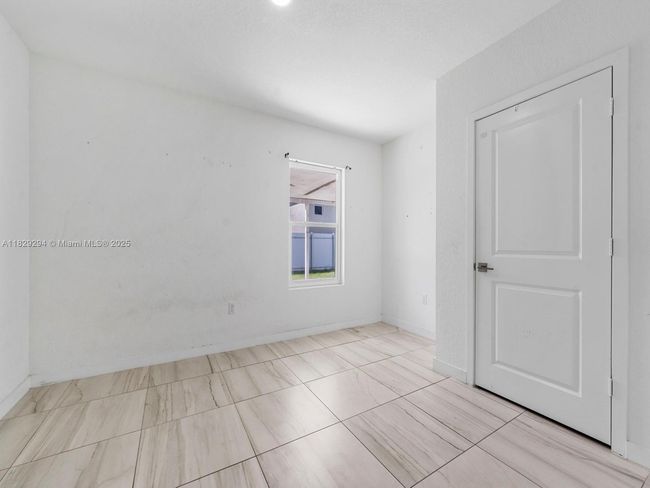 619 Ne 5 Th St, House other with 5 bedrooms, 3 bathrooms and null parking in Florida City FL | Image 17