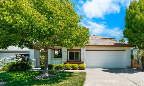 31 S Temelec Cir, Sonoma, CA, 95476-8065 | Card Image