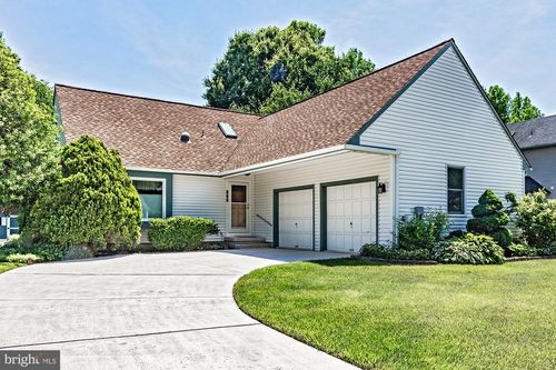 482 Granger Dr, BEAR, DE, 19701-2177 | Card Image