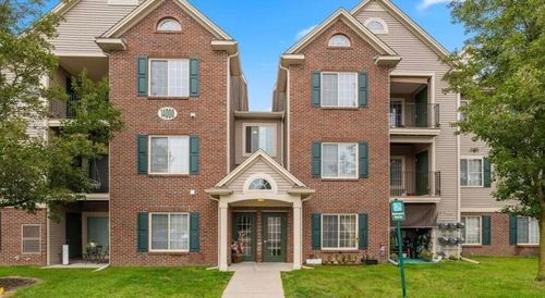 14107 Pinehurst Ln, Grand Blanc, MI, 48439-2638 | Card Image