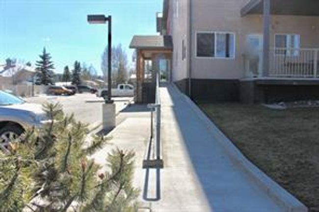 102 - 109 Seabolt Dr, Condo with 2 bedrooms, 2 bathrooms and 2 parking in Hinton AB | Image 25