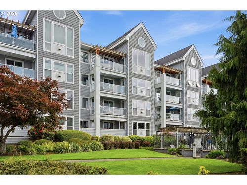 132-520 Se Columbia River Dr, Vancouver, WA, 98661-8032 | Card Image