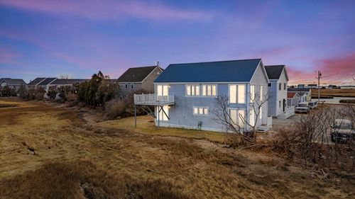 16 Bruce St, Hampton, NH, 03842-2614 | Card Image