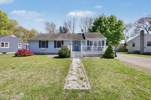 135 John St, Brick, NJ, 08724-3039 | Card Image
