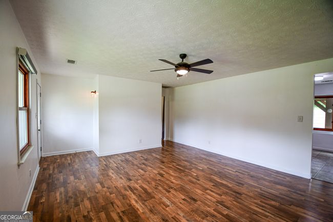 125 Point View Ct, House other with 4 bedrooms, 2 bathrooms and 2 parking in Tyrone GA | Image 7