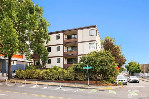 unit-402-2100 N 106th St, Seattle, WA, 98133-9548 | Card Image