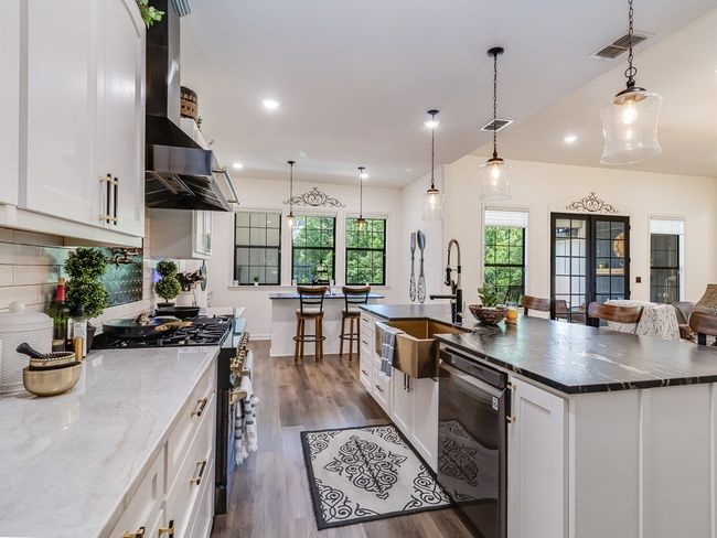 655 An County Road 403, Home with 3 bedrooms, 3 bathrooms and 3 parking in Palestine TX | Image 19