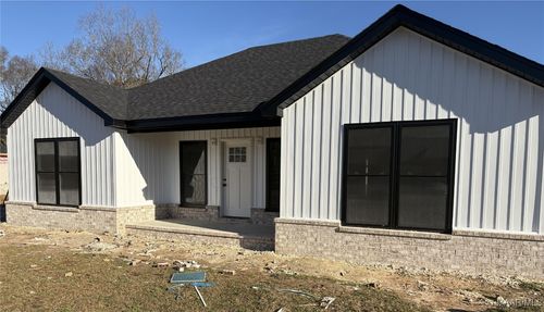 122 Carr St, Tallassee, AL, 36078-1955 | Card Image