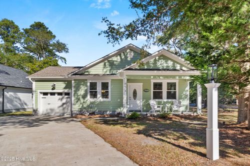 696 Folly Dr Se, Bolivia, NC, 28422-7744 | Card Image