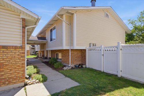 740 E Baker Dr, Midvale, UT, 84047-1742 | Card Image