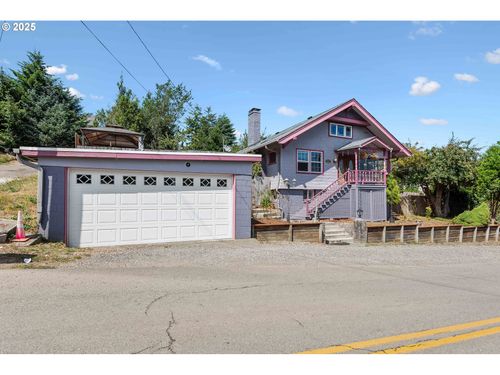 93711 Bay Park Ln, Coos Bay, OR, 97420-3783 | Card Image