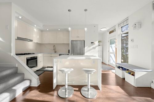 1053 Homer St, Vancouver, BC, V6B2X5 | Card Image