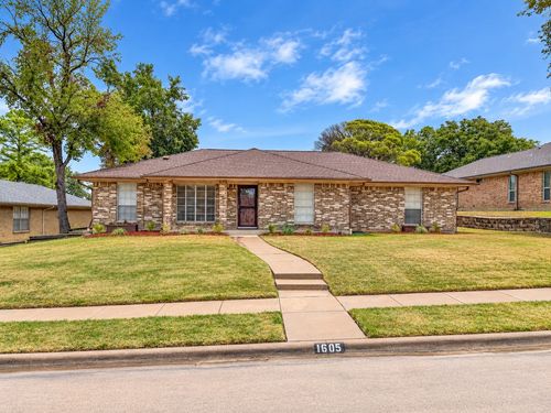 1605 Brighton Dr, Carrollton, TX, 75007-2912 | Card Image